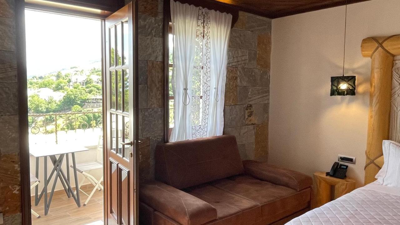 KERCULLA Resort Gjirokastër Exterior foto