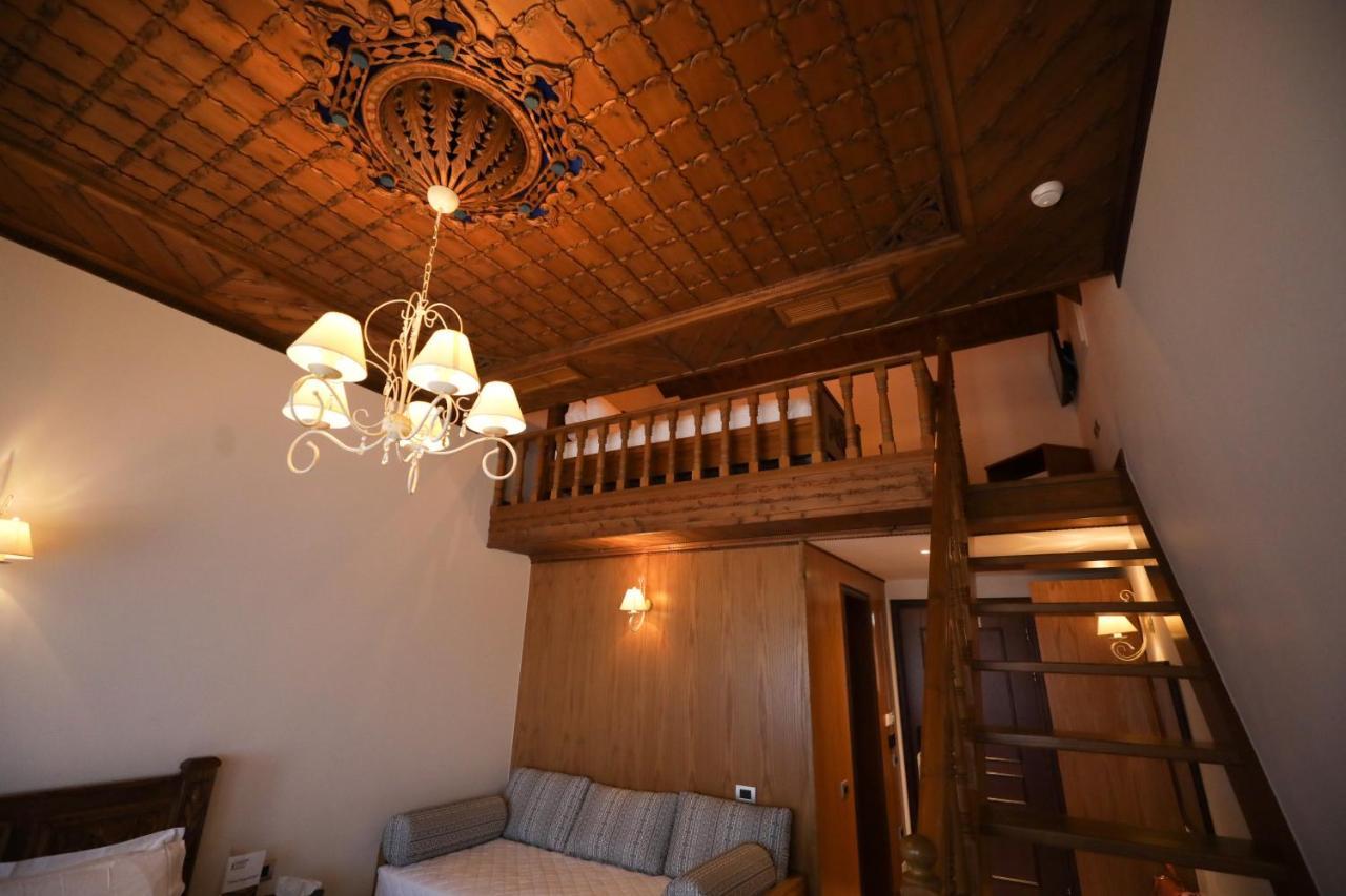 KERCULLA Resort Gjirokastër Exterior foto