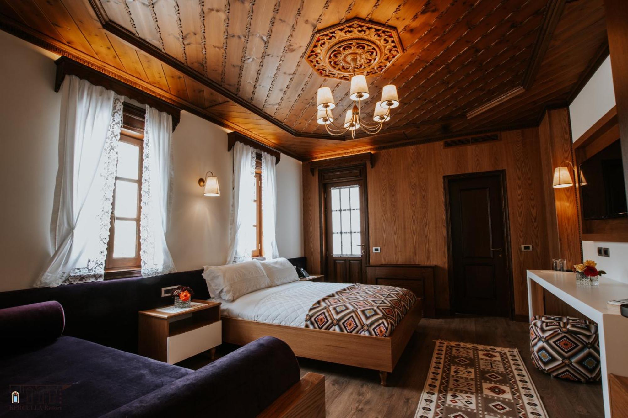 KERCULLA Resort Gjirokastër Exterior foto